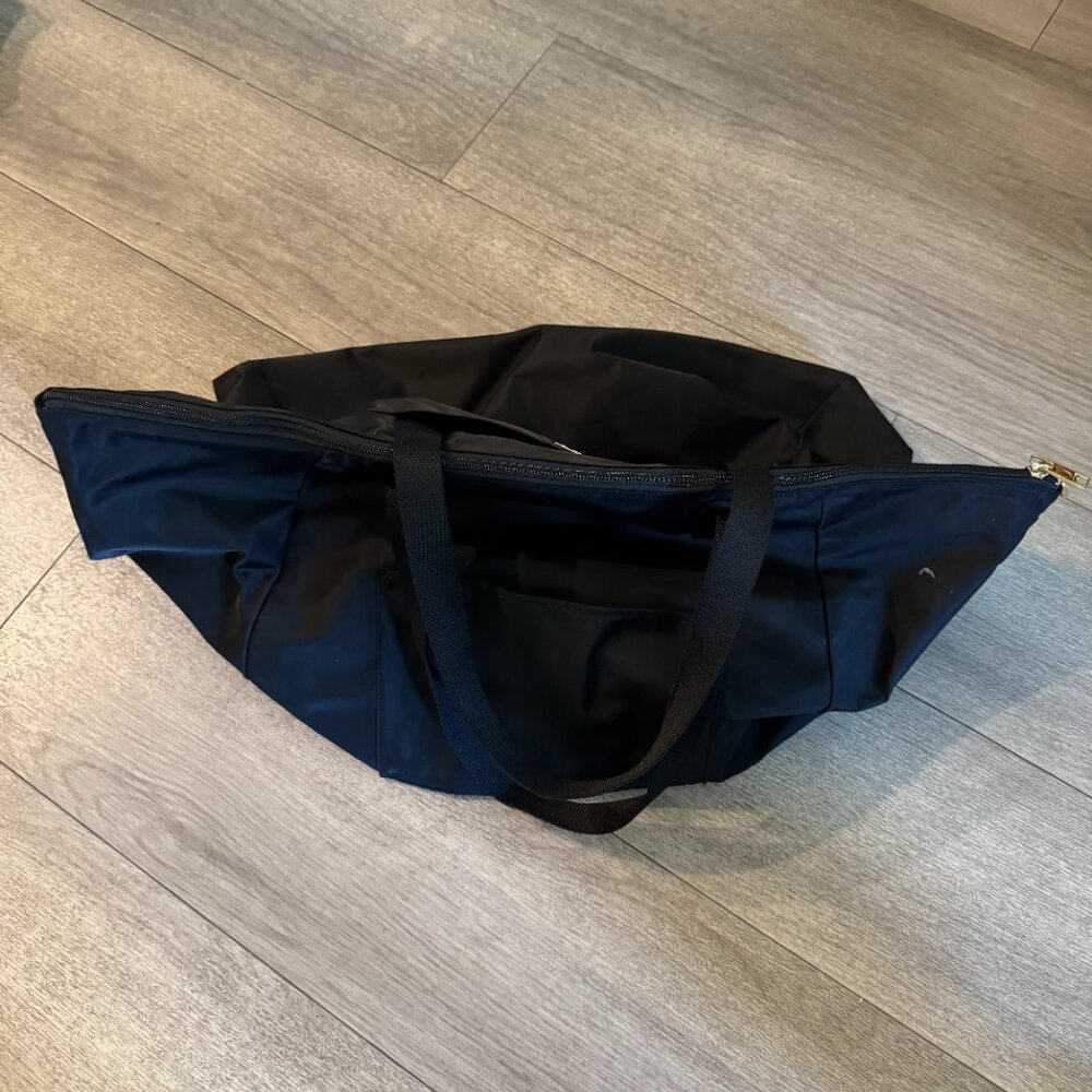 Voyageur Just in Case Packable Nylon Tote - Picture 10 of 13
